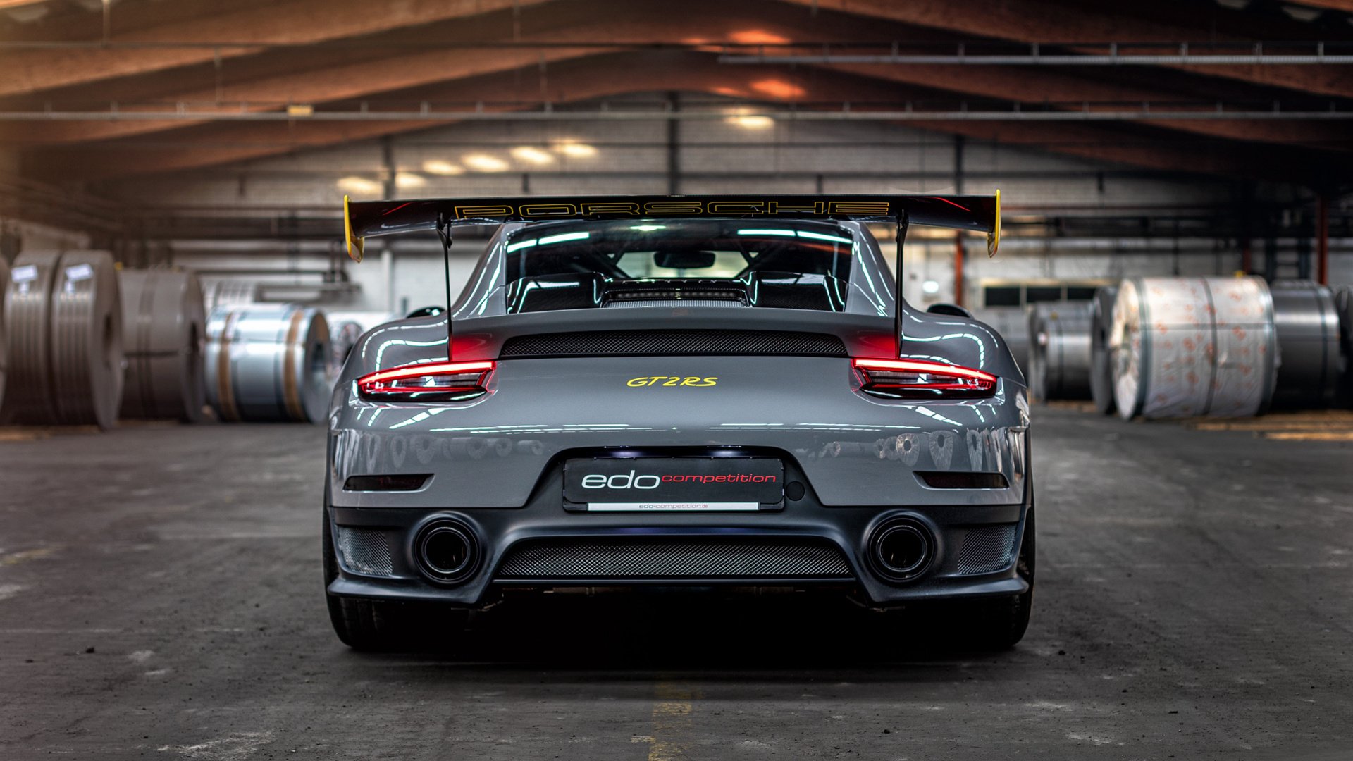 裁判误判争议不断视频回放制度呼声高涨,裁判场上误判怎么办