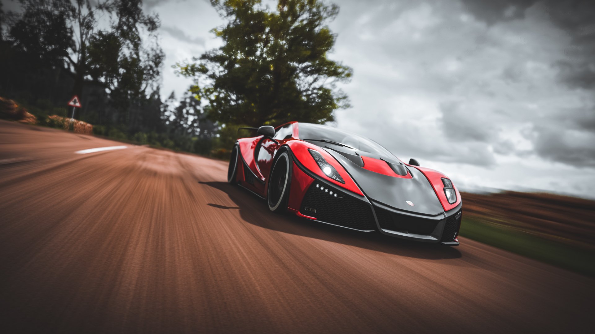 中国女篮通过战术板书交流提升年轻球员能力，女篮战术技巧