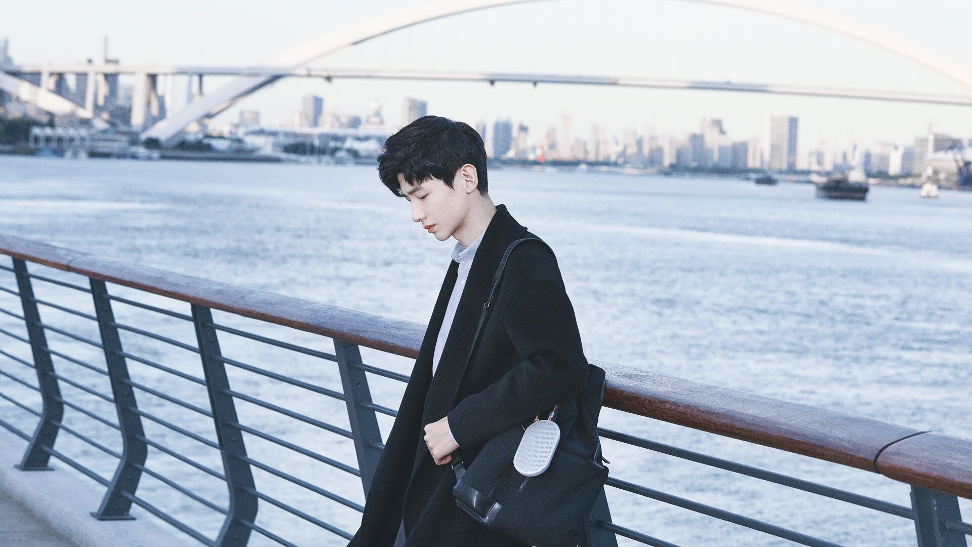 开云网站-奥卡拉汉稳定发挥赢得比赛荣誉，奥卡拉汉州长