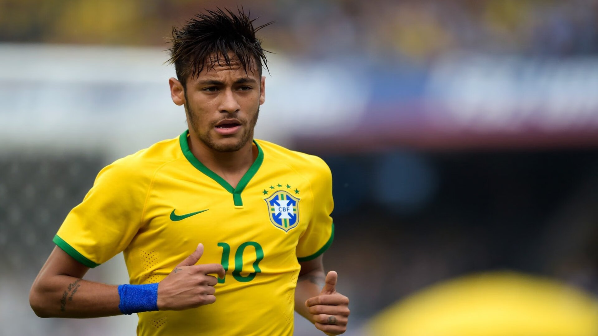 中乙联赛试点统一球员训练着装增强职业规范意识，中乙球员什么要求