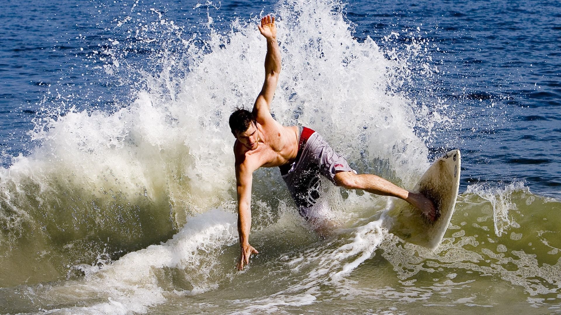 南非自由泳选手逆风翻盘，南非自由泳选手逆风翻盘视频